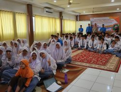 Seminar Bina Pribadi Islam di SMA Alfityan Oleh Kanit Binmas Polsek Kelapa Dua