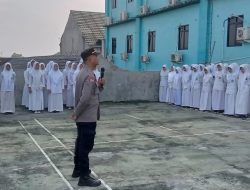 POLICE GO TO SCHOOL DI SMP DARUSALAM CIPUTAT KOTA TANGERANG SELATAN