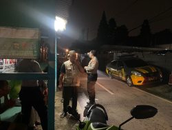 Sambang Dialogis di Pos Kamling Gudang Lengkong Timur Guna Ciptakan Situasi Kamtibmas yang Kondusif