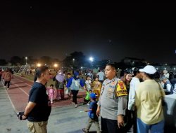 Bhabinkamtibmas dan Satpol PP Kecamatan Pondok Aren, Pantau Bazar UMKM di Alun-Alun Pondok Aren
