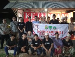 Jelang Pilkada Serentak Polsek Legok, Polres Tangerang Selatan melaksanakan Ngopi Bareng Warga di Satkamling.