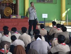 Bhabinkamtibmas Polsek Legok Sambangi SMK YAPPIKA Legok dalam Giat Police Go To School