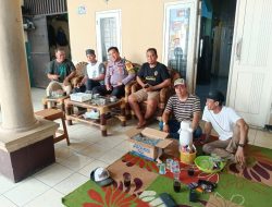 Kunjungan Bhabinkamtibmas Kel. Lengkong Karya untuk Menjaga Keamanan Lingkungan