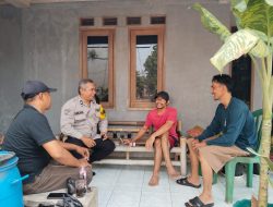 Sambang Warga, Aiptu Sanjaya Ajak Masyarakat Curug Kulon Tingkatkan Kewaspadaan