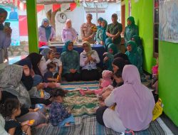 Bhabinkamtibmas Kelurahan Jurang Mangu Barat Monitoring Program Pemberian Makanan Tambahan untuk Balita