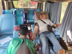 Bhabinkamtibmas Polsek Pondok Aren Pantau Kegiatan Donor Darah Sambut HUT RI ke-79