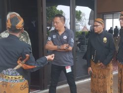 Sambang Door to Door oleh Bhabinkamtibmas Desa Sampora