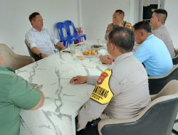 Kapolsek Legok Silaturahmi dengan Koordinator Keamanan PT Blessindo di Desa Bojong Kamal