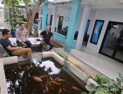 Bhabinkamtibmas Polsek Serpong Sambang ke Kantor Kelurahan Pondok Jagung