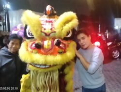 Hari Raya Imlek The Aura adakan kesenian Barongsai