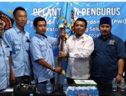 Ketua PWI Banten Lantik Pengurus PWI Kota Tangsel Periode 2025-2028, Jaga Kekompakan Organisai