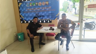 Pengecekan Poskamling Terpadu, Bhabinkamtibmas Ajak Warga Jaga Keamanan Gading Serpong