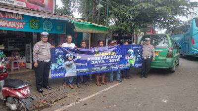 Sosialisasi Operasi Keselamatan Jaya 2026, Unit Lantas Polsek Cisauk Edukasi Pengendara di Simpang Muncul Setu
