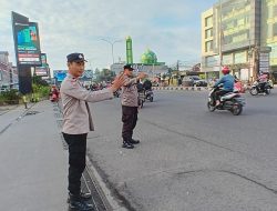 Polsek Serpong Laksanakan Gatur Lalin Pagi Hari, Antisipasi Kepadatan di U-Turn Mall WTC