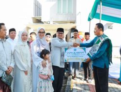 Pilar Ikut Sembelih Hewan Kurban, Ajak Warga Tangsel Perkuat Kepedulian Sosial
