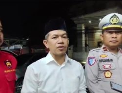 Sijago Merah Melalap Lapak Kayu dikawasan pondok Cabe ilir 4 Kecamatan Pamulang