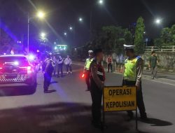 Cegah Kejahatan Jalanan, Polres Jakbar Gelar Razia dan Patroli Skala Sedang hingga Dini Hari