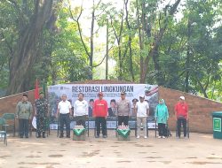 Polsek Kembangan Bersama Elemen Masyarakat Tanam Pohon dan Edukasi Warga Kelola Sampah