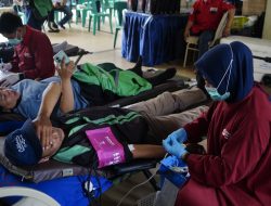 Peduli Kesehatan Warga, Polres Jakbar Gelar Bakti Kesehatan dan Donor Darah dalam Semangat PMJ Merdeka