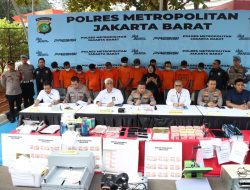 Polres Jakbar Ungkap Sindikat Produksi dan Peredaran Upal, Cetak Puluhan Ribu Lembar Sejak Januari