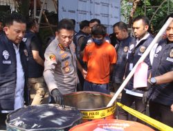 Bongkar Oli Palsu di Cengkareng, Polres Jakbar Ungkap Modus Oli Bekas Diubah Jadi Seolah Baru