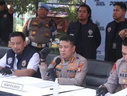 Ganjal ATM Pakai Tusuk Gigi, Sindikat Tukar Kartu dan Intip PIN Korban Dibekuk Polres Jakbar